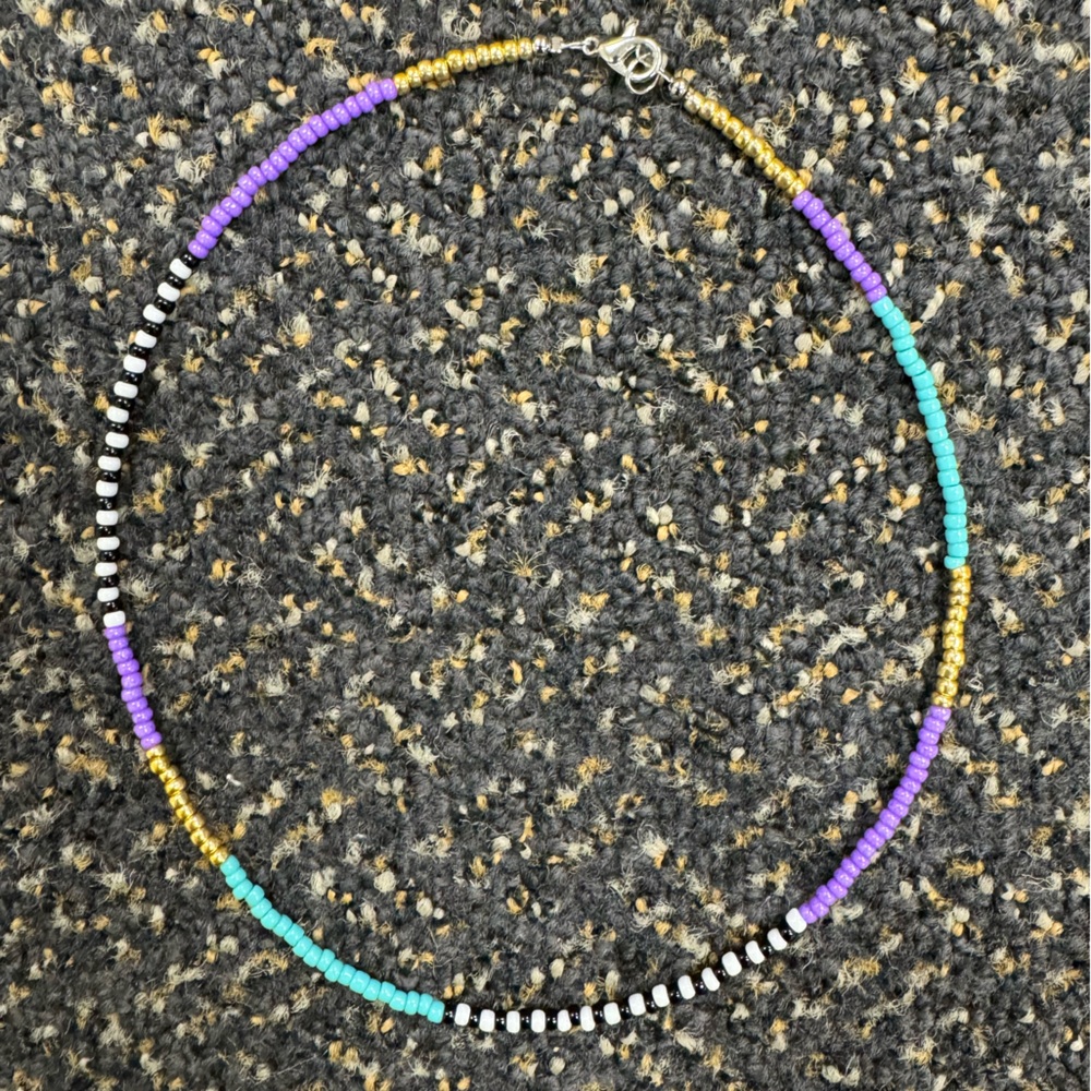 western hand beaded choker necklace